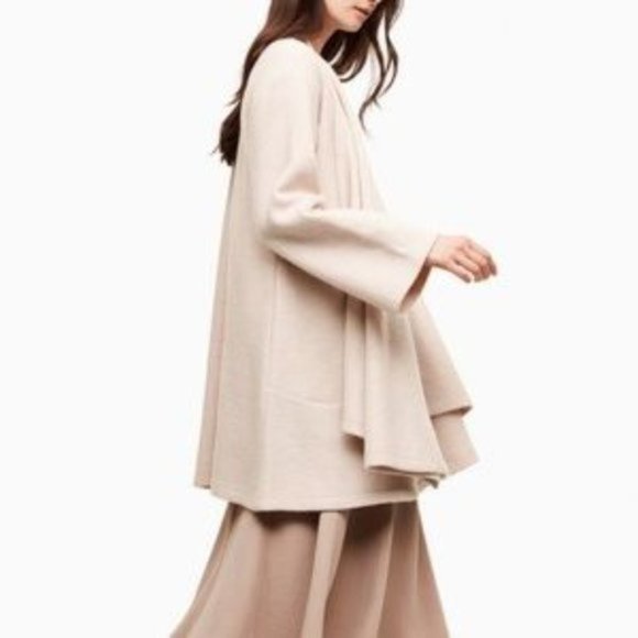 Beautiful Wilfred Merino Wool Swing Coat - Picture 4 of 9